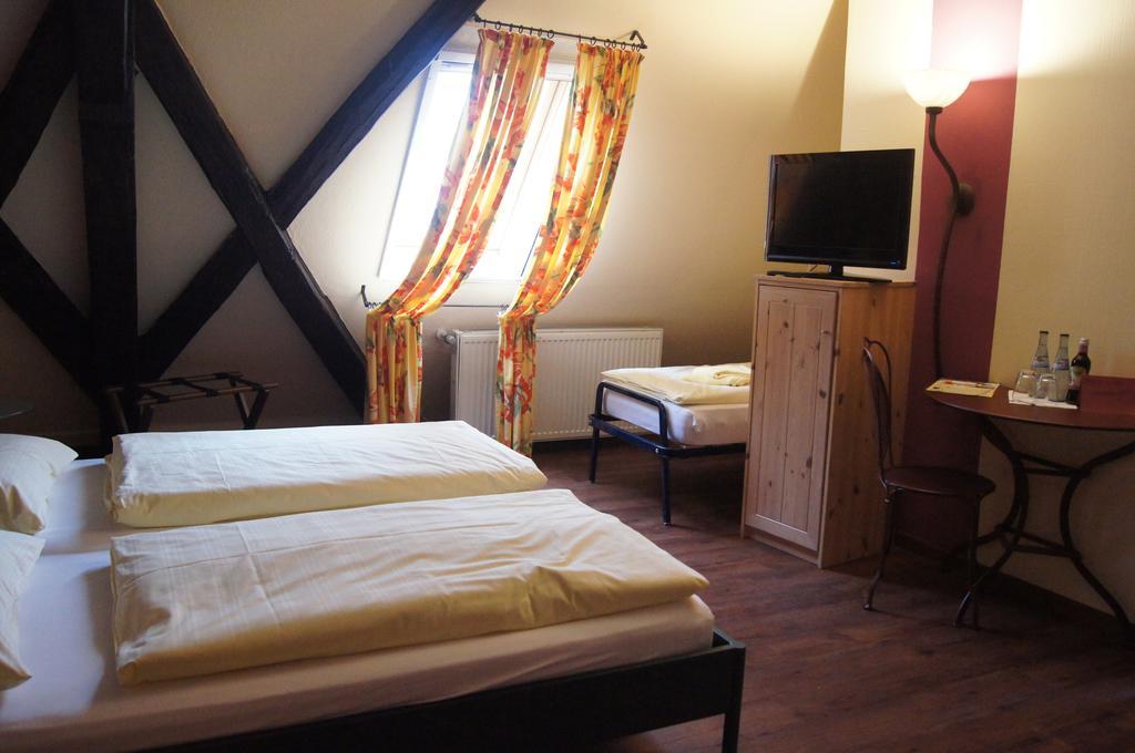 Land-Gast-Hof Walkmuehle Hotel Feuchtwangen Eksteriør billede