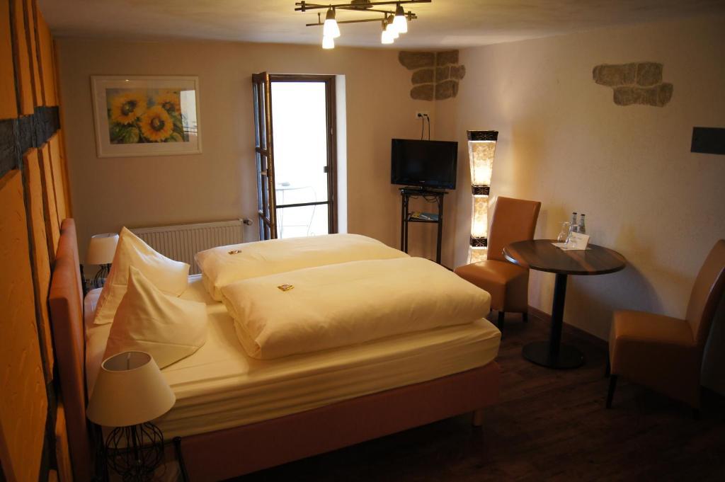 Land-Gast-Hof Walkmuehle Hotel Feuchtwangen Værelse billede