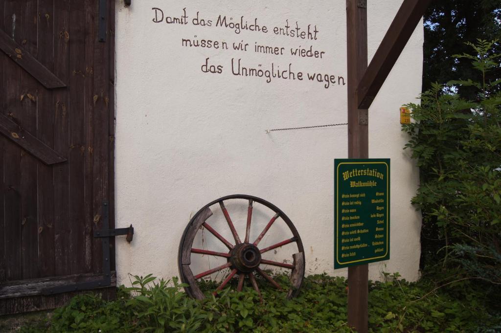Land-Gast-Hof Walkmuehle Hotel Feuchtwangen Eksteriør billede
